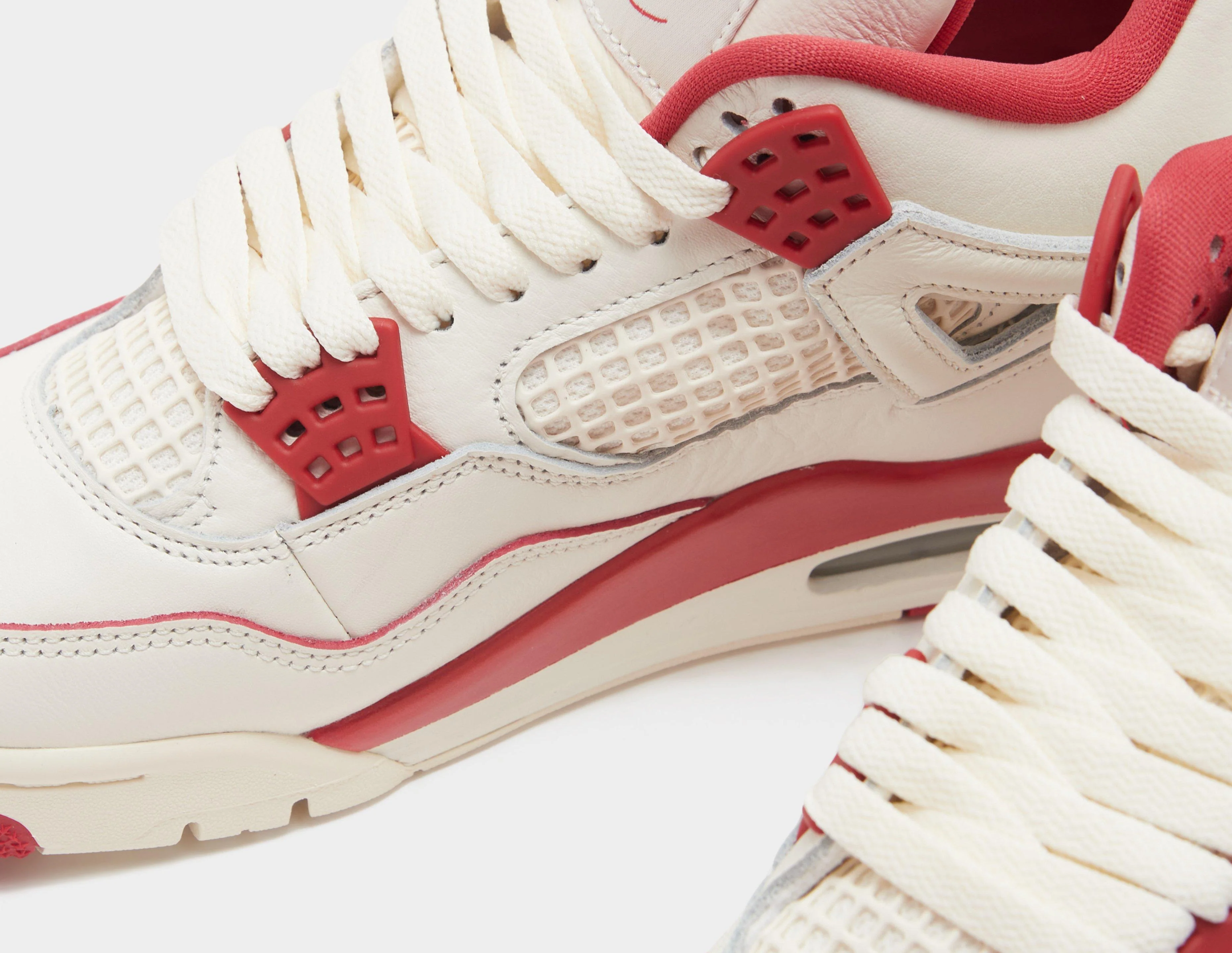 Air 4 'Valentine's Day' Women's - Image 4